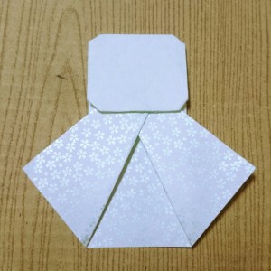 てるてる坊主　作り方　折り紙　おりがみ　オリガミ　折紙　かわいい　可愛い　カワイイ　顔　折り方　おり方　簡単　かんたん