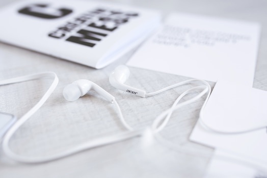 desk-technology-music-white-medium